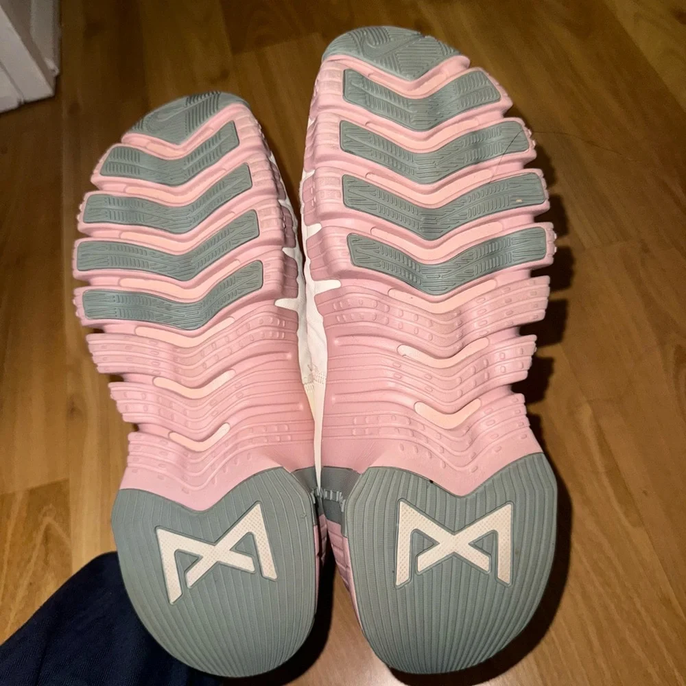 Nike Women's Free Metcon 5 Training Shoes -  Ivory/Peach Gold - Picture 3 of 6